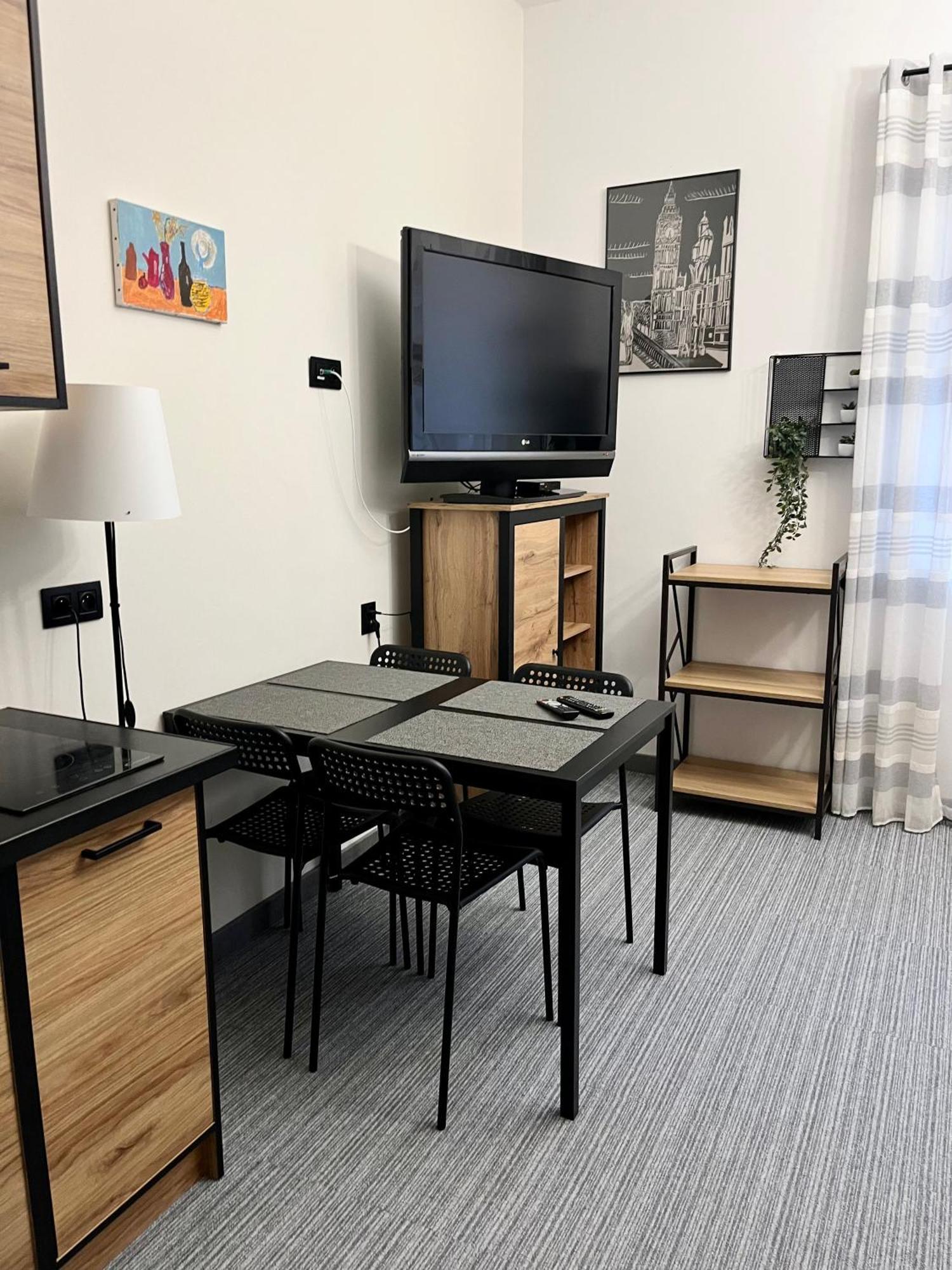 Apartament Loftowy Na Spokojnej コウォブジェク エクステリア 写真