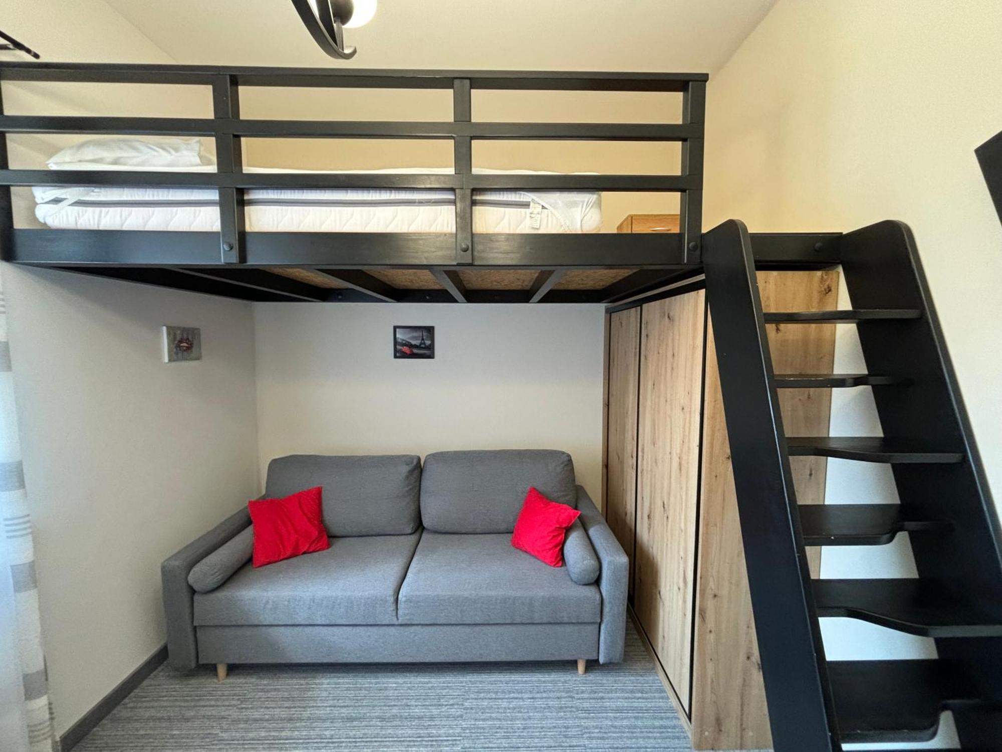 Apartament Loftowy Na Spokojnej コウォブジェク エクステリア 写真